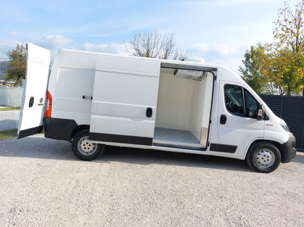 FIAT DUCATO HLADILNIK